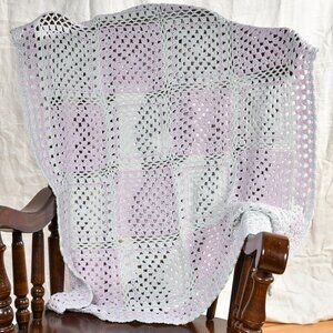 New hand crochet lap throw blanket beautiful soft granny squares 34" x 42"